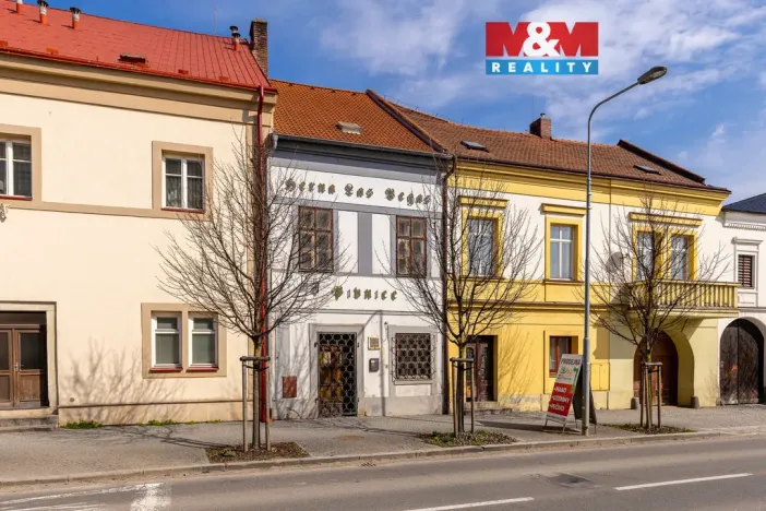 Prodej rodinného domu, Chrast, Náměstí, 200 m2