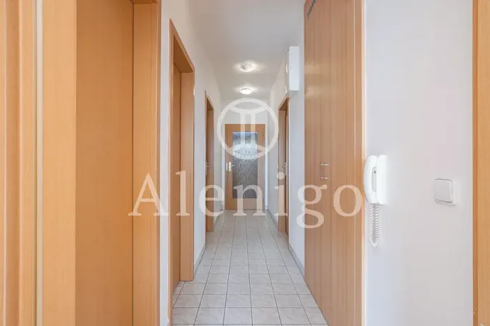 Prodej bytu 3+kk, Horoměřice, Komenského, 72 m2