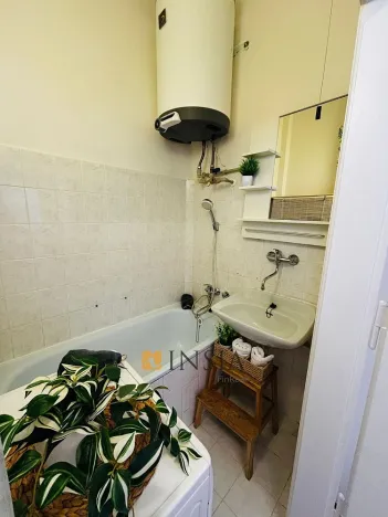 Pronájem bytu 1+1, Praha - Holešovice, Stupkova, 42 m2