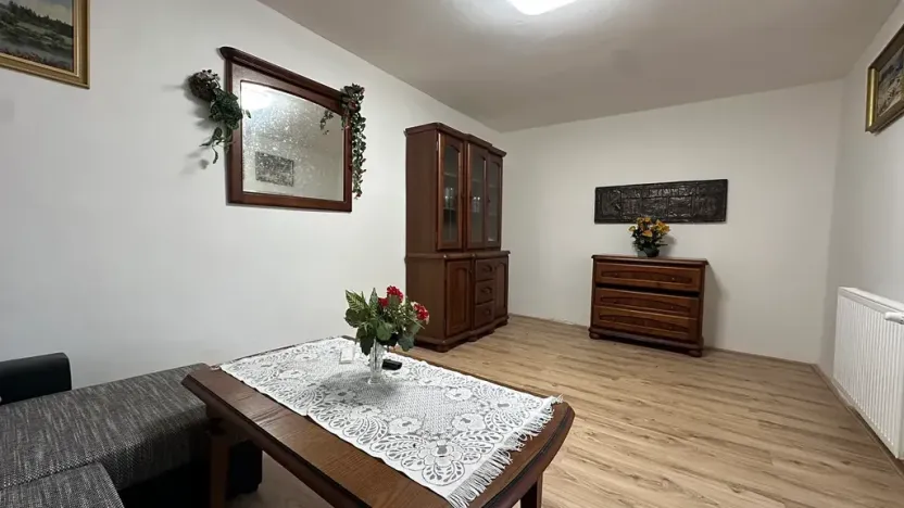 Pronájem rodinného domu, Bánov, 133 m2