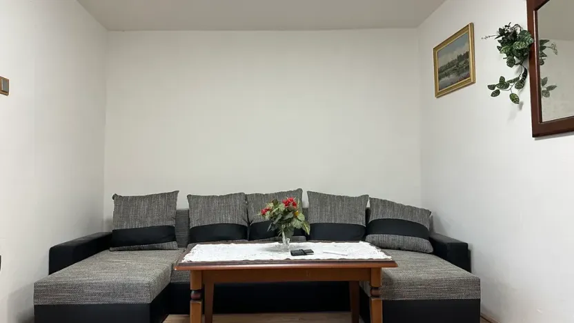 Pronájem rodinného domu, Bánov, 133 m2