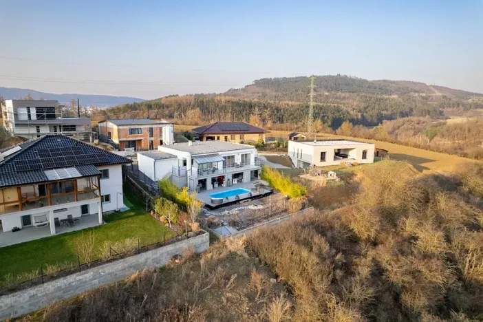 Prodej rodinného domu, Králův Dvůr, Na Vinohradech, 140 m2