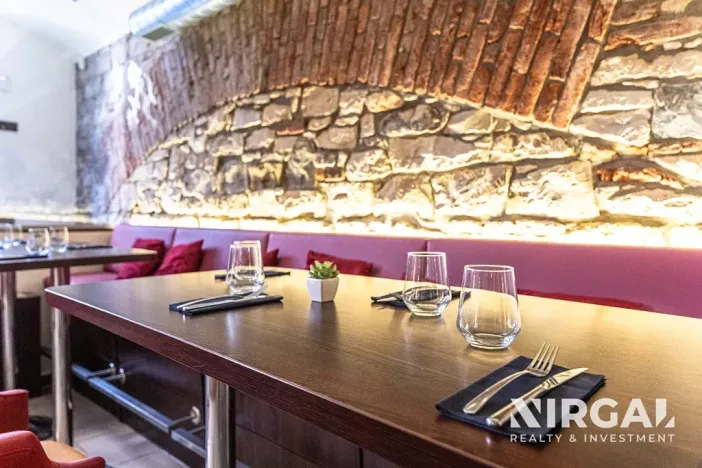 Pronájem restaurace, Praha - Vinohrady, Balbínova, 198 m2