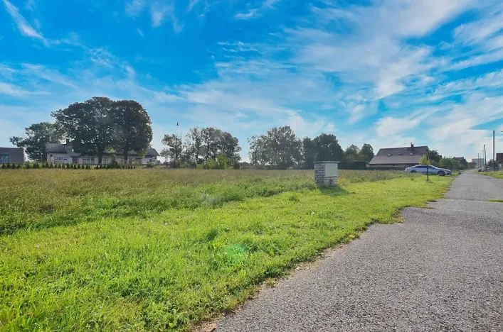 Prodej pozemku pro bydlení, Dvory, 1056 m2