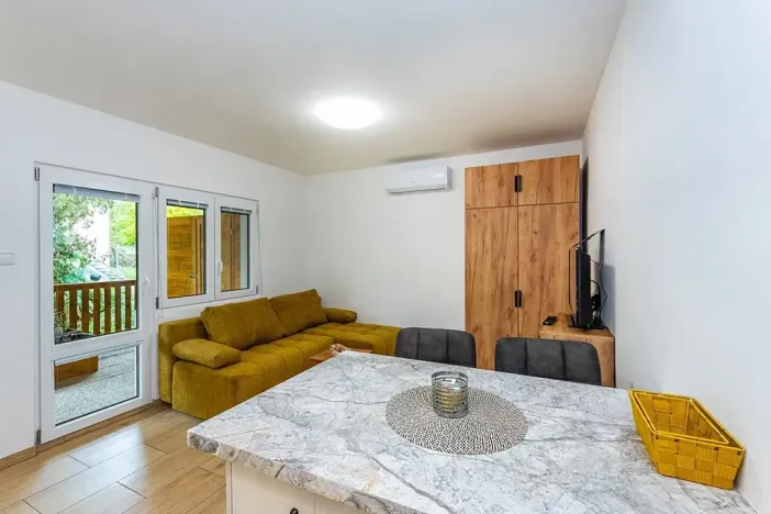 Pronájem bytu 1+kk, Měchenice, Vltavská, 33 m2