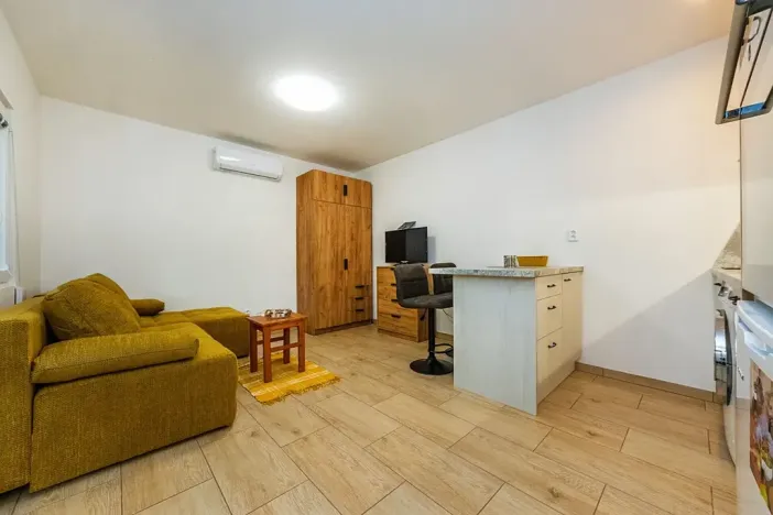 Pronájem bytu 1+kk, Měchenice, Vltavská, 33 m2