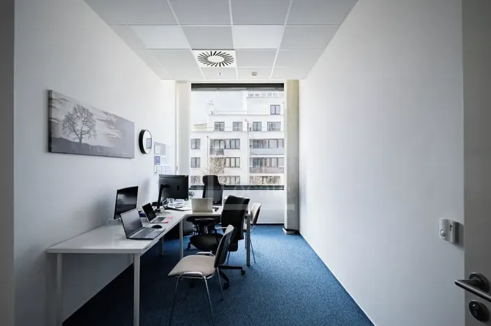 Pronájem kanceláře, Praha - Stodůlky, Laurinova, 330 m2