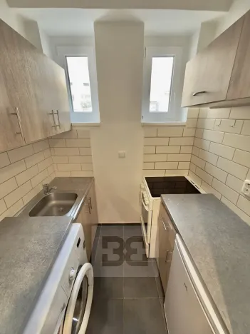 Pronájem bytu 2+1, Praha - Záběhlice, Záběhlická, 43 m2