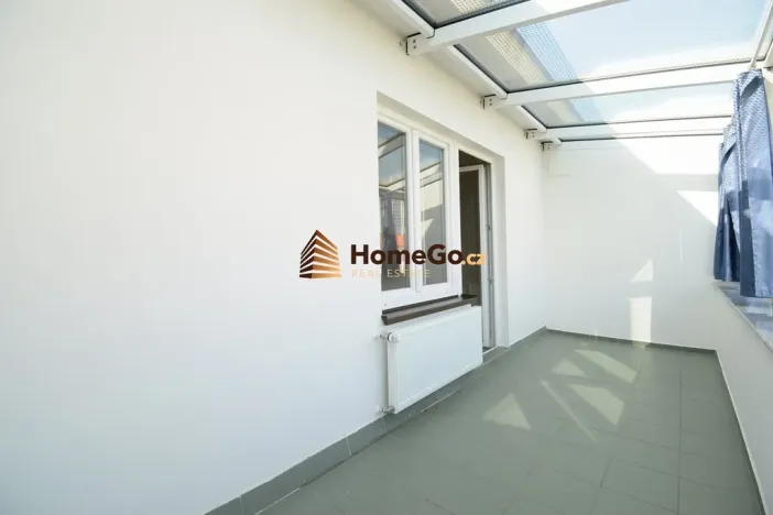 Pronájem bytu 1+kk, Praha - Nusle, U gymnázia, 50 m2