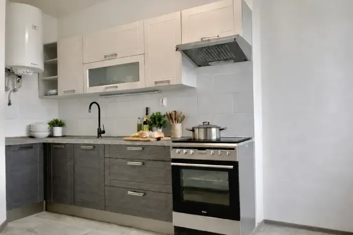 Pronájem bytu 3+1, Praha - Dejvice, Fetrovská, 80 m2