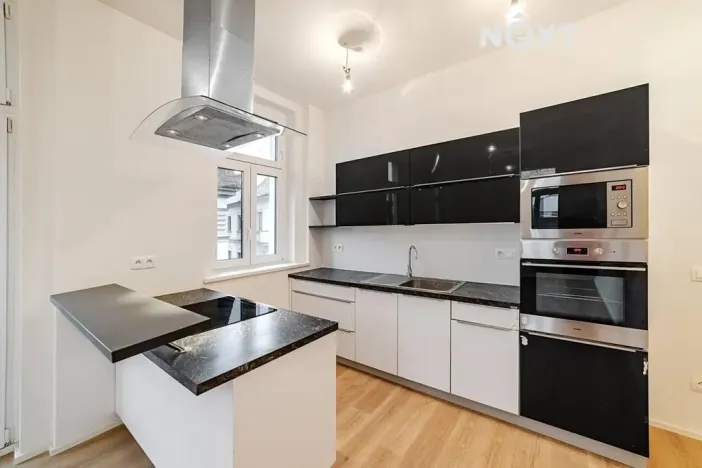 Prodej bytu 1+kk, Praha - Zbraslav, Elišky Přemyslovny, 33 m2