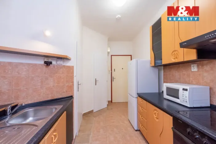 Pronájem bytu 1+kk, Praha - Dejvice, Kafkova, 33 m2