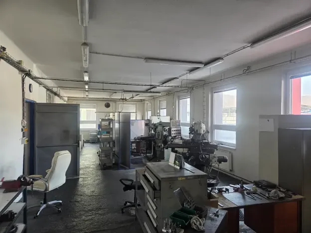 Pronájem výrobních prostor, Valašské Meziříčí, M. Alše, 1000 m2