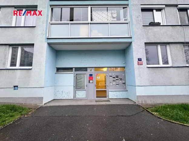 Pronájem bytu 3+kk, Praha - Bohnice, Řešovská, 56 m2