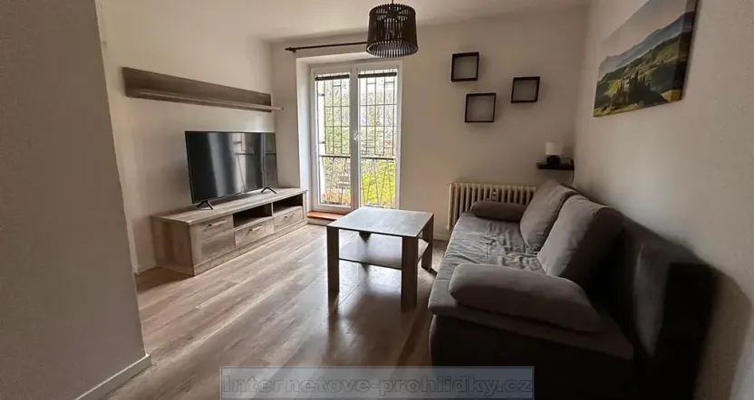 Pronájem bytu 1+kk, Praha - Dejvice, Kanadská, 27 m2