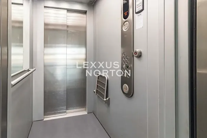 Prodej bytu 1+kk, Praha - Libeň, Nad Okrouhlíkem, 47 m2