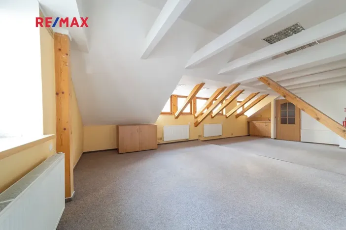 Prodej komerční nemovitosti, Šumperk, nám. Míru, 200 m2