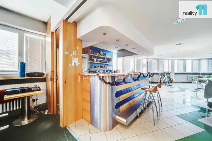 Prodej komerční nemovitosti, Napajedla, 2. května, 4196 m2