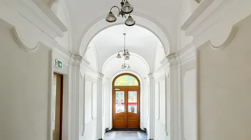 Pronájem kanceláře, Praha - Nové Město, Karlovo náměstí, 18 m2