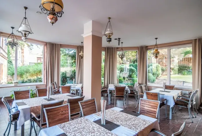 Prodej ubytování, Teplice, Vrchlického, 1500 m2