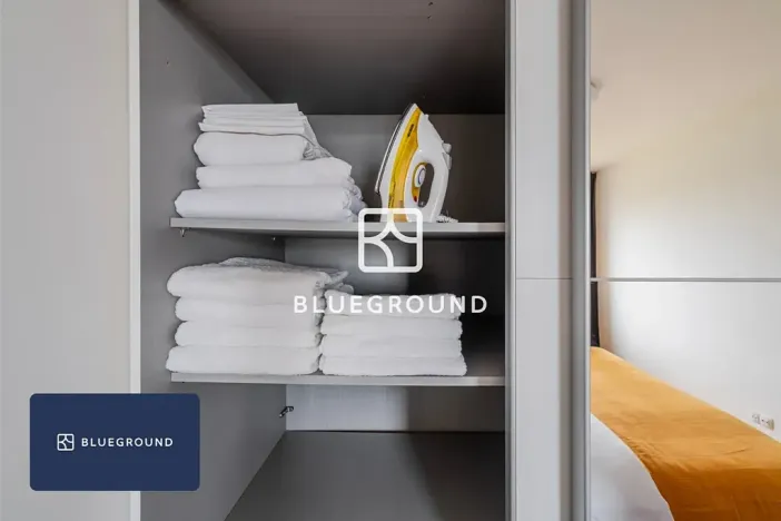 Pronájem bytu 2+kk, Praha - Karlín, Nekvasilova, 56 m2