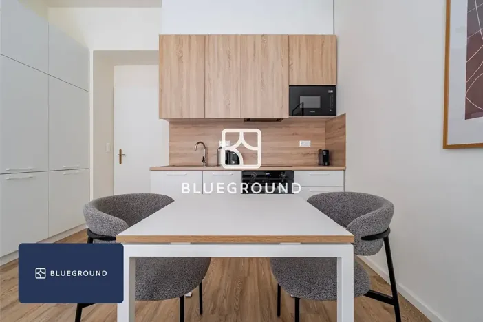 Pronájem bytu 1+kk, Praha - Bubeneč, Veletržní, 37 m2