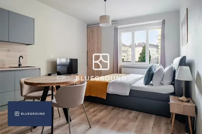 Pronájem bytu 1+kk, Praha - Vršovice, 28. pluku, 37 m2