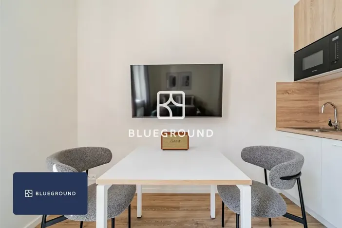 Pronájem bytu 1+kk, Praha - Bubeneč, Veletržní, 28 m2