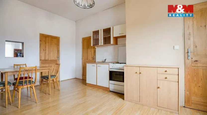 Prodej bytu 2+1, Chabařovice, Husovo náměstí, 88 m2