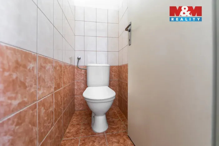 Pronájem kanceláře, Klatovy - Klatovy III, Pod Hůrkou, 211 m2