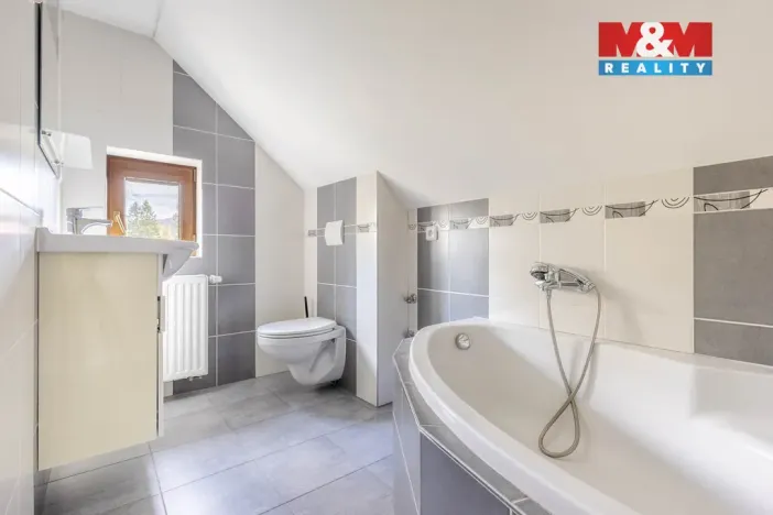 Prodej rodinného domu, Chřibská, 200 m2