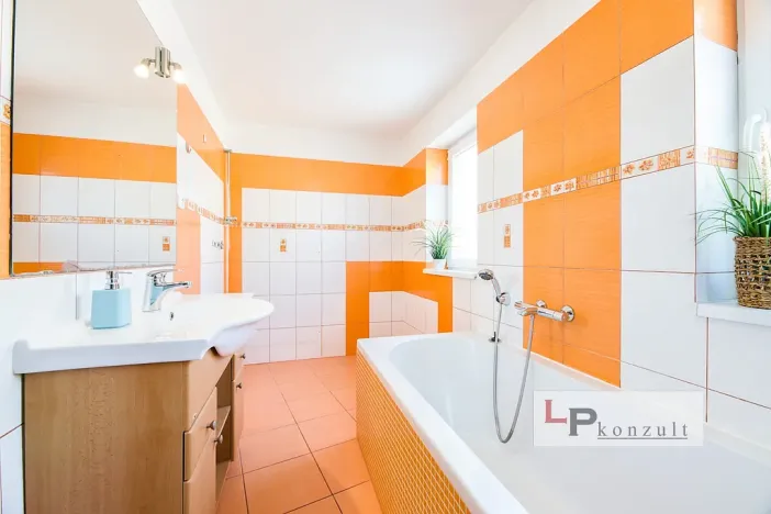 Prodej rodinného domu, Lázně Bohdaneč, Dukelská, 177 m2