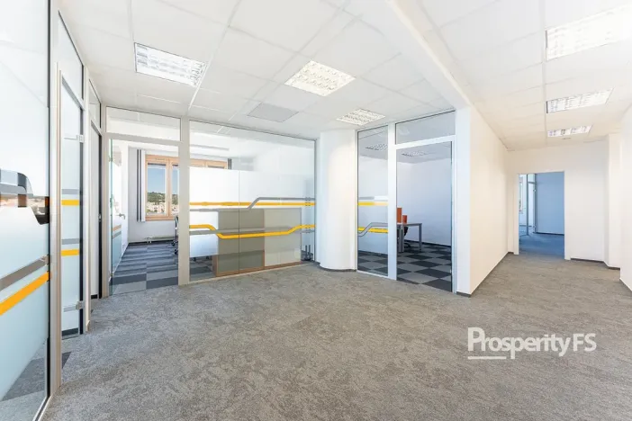 Pronájem kanceláře, Brno - Štýřice, Pražákova, 28 m2