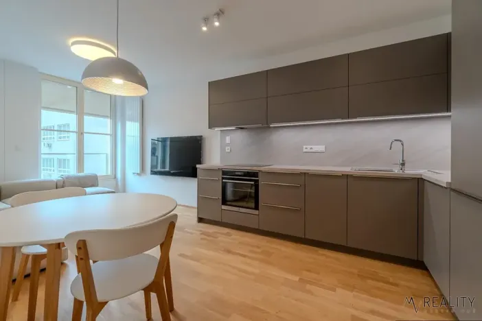 Pronájem bytu 2+kk, Ostrava, Dlouhá, 57 m2