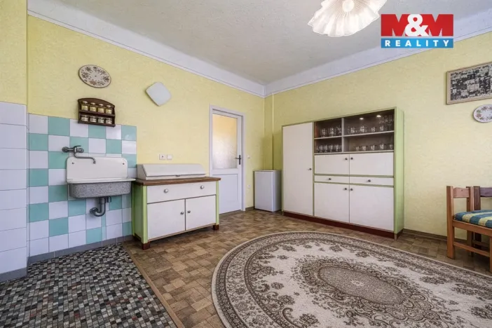 Prodej zemědělské usedlosti, Zásmuky - Nesměň, 161 m2