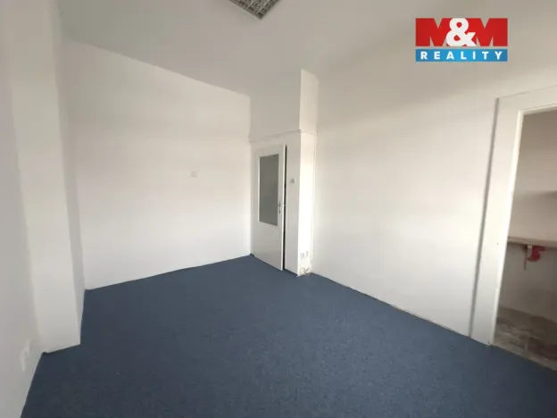 Pronájem kanceláře, Roudnice nad Labem, Purkyňovo náměstí, 120 m2