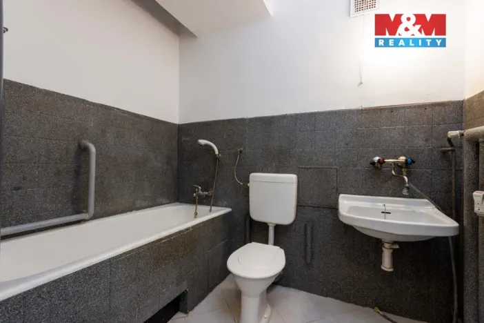 Prodej bytu 1+kk, Hrabyně, 42 m2