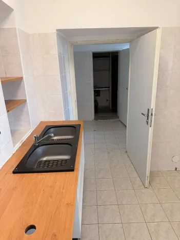 Prodej obchodního prostoru, Děčín, Husovo nám., 52 m2