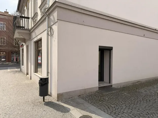 Prodej obchodního prostoru, Děčín, Husovo nám., 52 m2