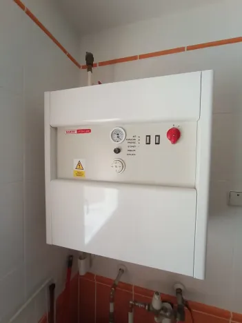 Pronájem bytu 1+kk, Chýně, U Dráhy, 37 m2