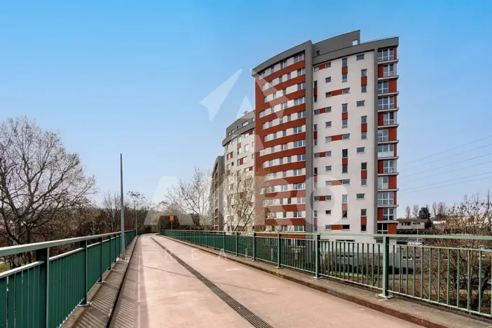 Prodej bytu 1+kk, Praha - Hloubětín, Nademlejnská, 37 m2