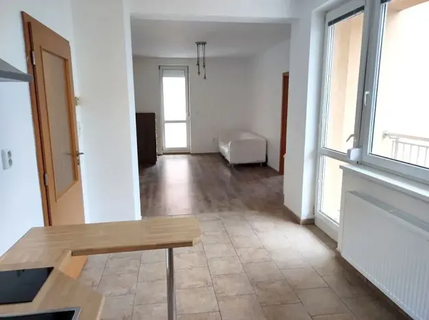 Pronájem bytu 2+kk, Praha - Uhříněves, Nové náměstí, 47 m2