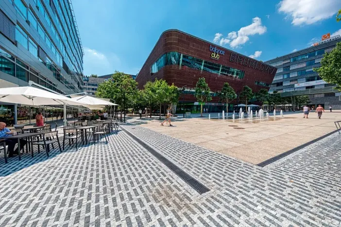 Pronájem kanceláře, Praha - Michle, Vyskočilova, 743 m2