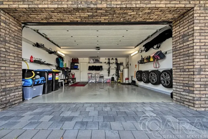 Prodej rodinného domu, Babice, Lomená, 293 m2