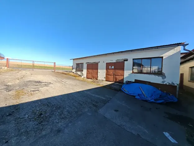 Prodej výrobních prostor, Vacov, 3000 m2