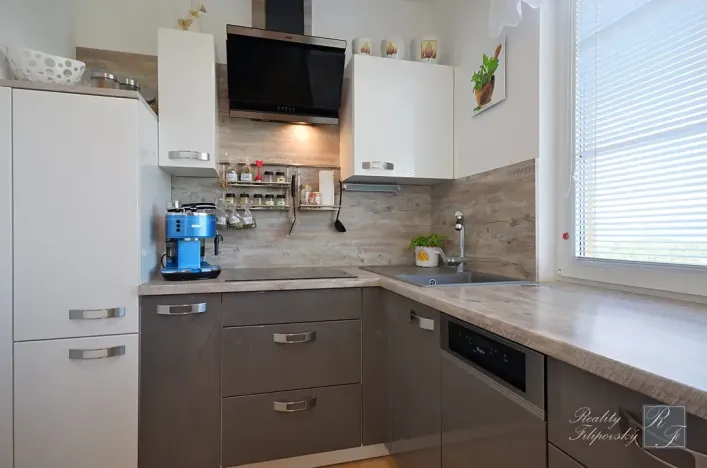 Prodej bytu 2+1, Chlumec, Stradovská, 64 m2