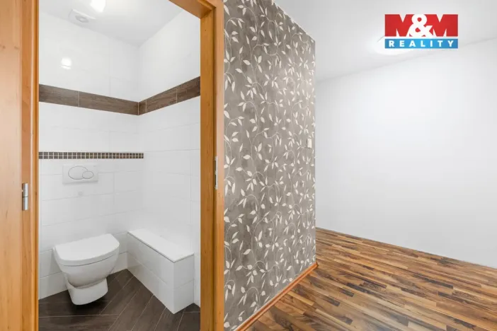 Pronájem bytu 2+kk, Praha - Bohnice, Bohnická, 84 m2