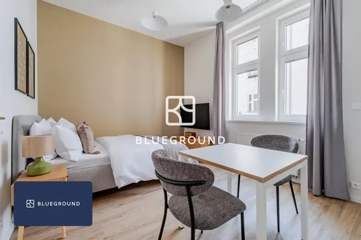 Pronájem bytu 1+kk, Praha - Bubeneč, Veletržní, 28 m2