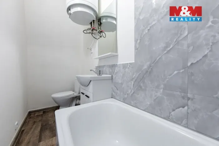 Prodej bytu 2+1, Karlovy Vary - Rybáře, Lad. Koubka, 50 m2