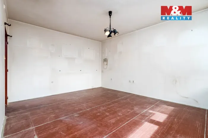 Prodej bytu 1+kk, Hradec Králové - Slezské Předměstí, Třebechovická, 35 m2